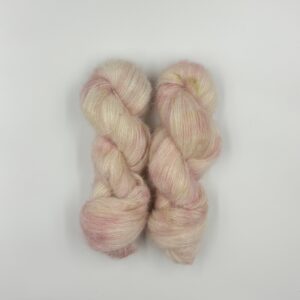 Sandnellike, brushed Alpaca, håndfarvet garn
